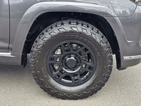 Certified 2023 Toyota 4Runner Limited AWD/4WD image 9