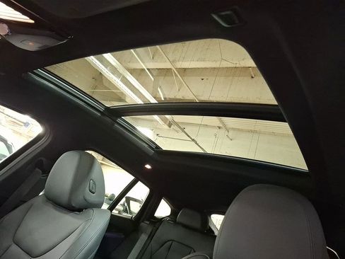 Used 2020 BMW X4 xDrive30i w/ Premium Package image 12