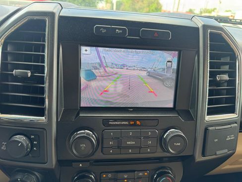 Used 2016 Ford F150 XLT w/ Equipment Group 302A Luxury AWD/4WD image 12