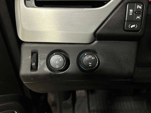 Used 2020 GMC Yukon XL SLT w/ Premium Edition image 35