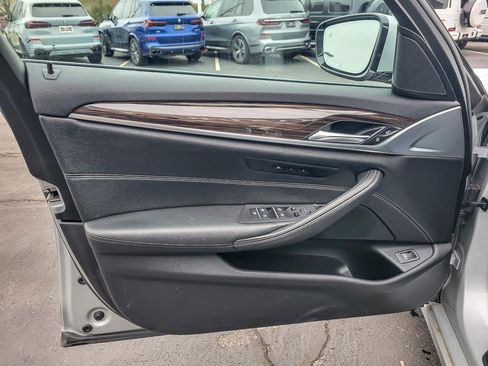 Used 2019 BMW 530i xDrive w/ Convenience Package image 18