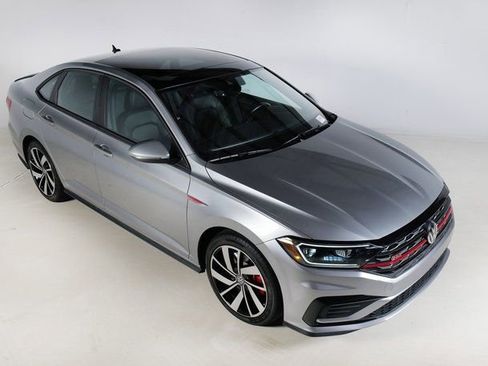 Used 2021 Volkswagen Jetta GLI Autobahn image 4