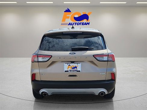 Used 2020 Ford Escape SE image 4