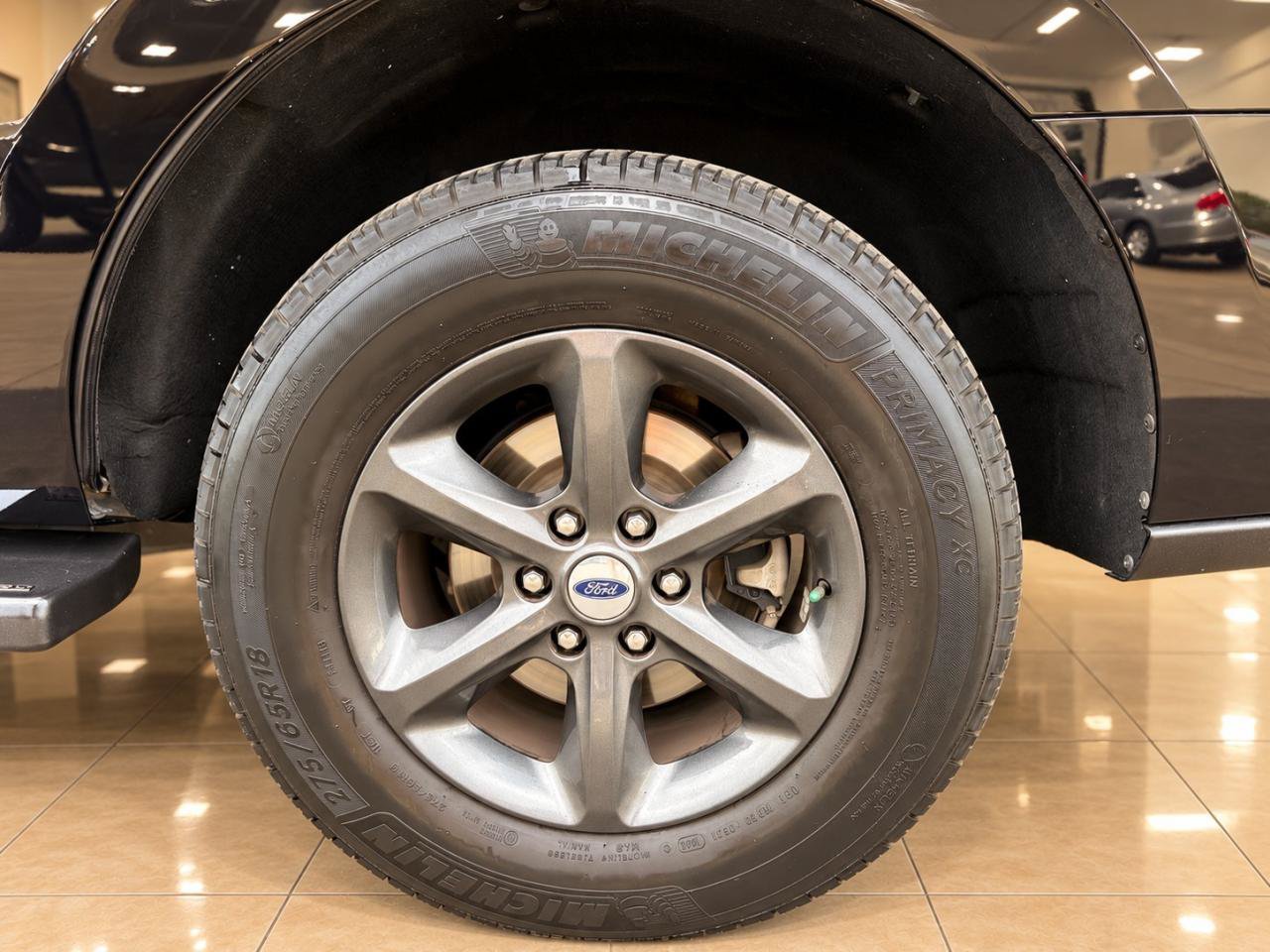 Used 2019 Ford Expedition XLT w/ Equipment Group 202A AWD/4WD image 11