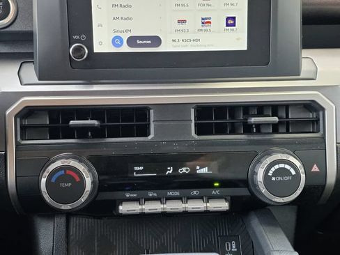 Certified 2025 Toyota 4Runner SR5 AWD/4WD image 17