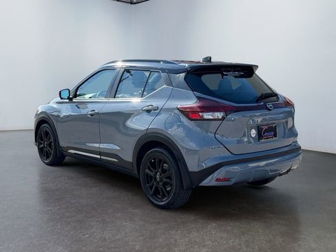 Used 2022 Nissan Kicks SR w/ Premium Package FWD image 7