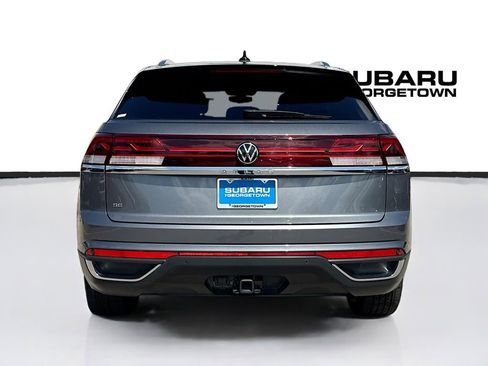 Used 2024 Volkswagen Atlas Cross Sport SE image 6