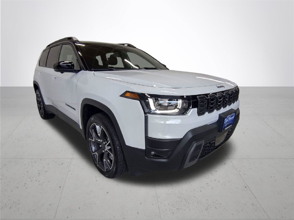 Used 2026 Jeep Cherokee Overland w/ Trailer Tow Group AWD/4WD image 4
