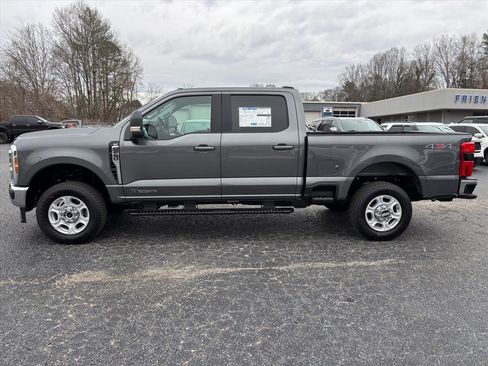 New 2026 Ford F250 XLT w/ XLT Premium Package image 18