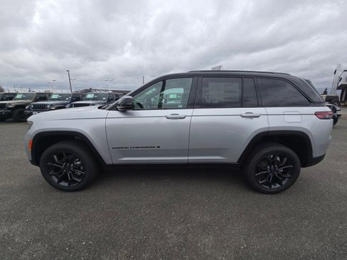 New 2025 Jeep Grand Cherokee Limited AWD/4WD image 6