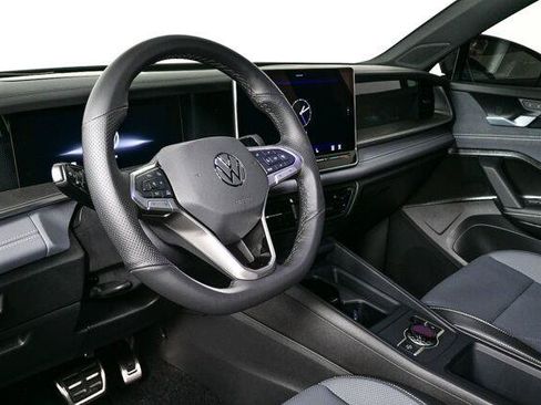 New 2026 Volkswagen Tiguan SE R-Line FWD image 4
