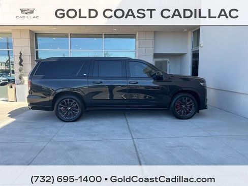 Certified 2024 Cadillac Escalade ESV V w/ LPO, Floor Liner Package image 4