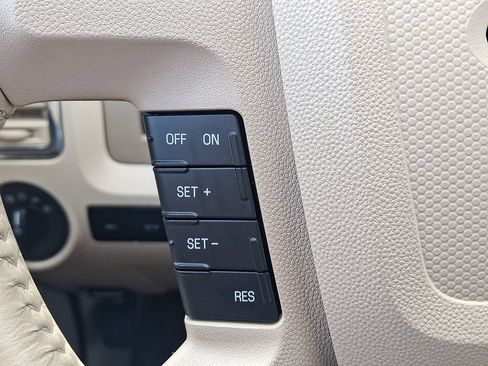 Used 2011 Ford Escape Limited w/ 302A Rapid Spec Order Code AWD/4WD image 22