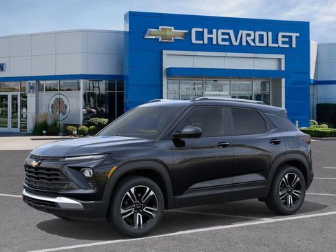 New 2026 Chevrolet TrailBlazer LT image 2