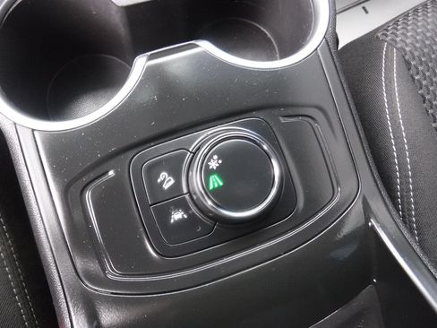 Used 2022 GMC Terrain SLE w/ LPO, Floor Liner Package FWD image 15