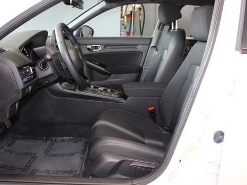 Used 2025 Honda Civic Sport image 8