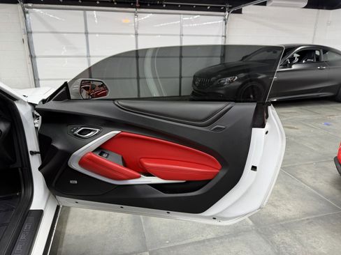 Used 2016 Chevrolet Camaro SS image 24