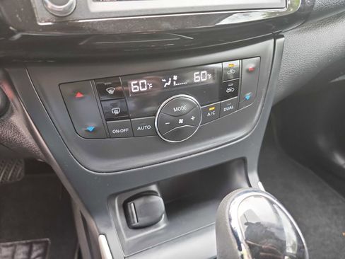 Used 2019 Nissan Sentra SV w/ Exterior Package image 19