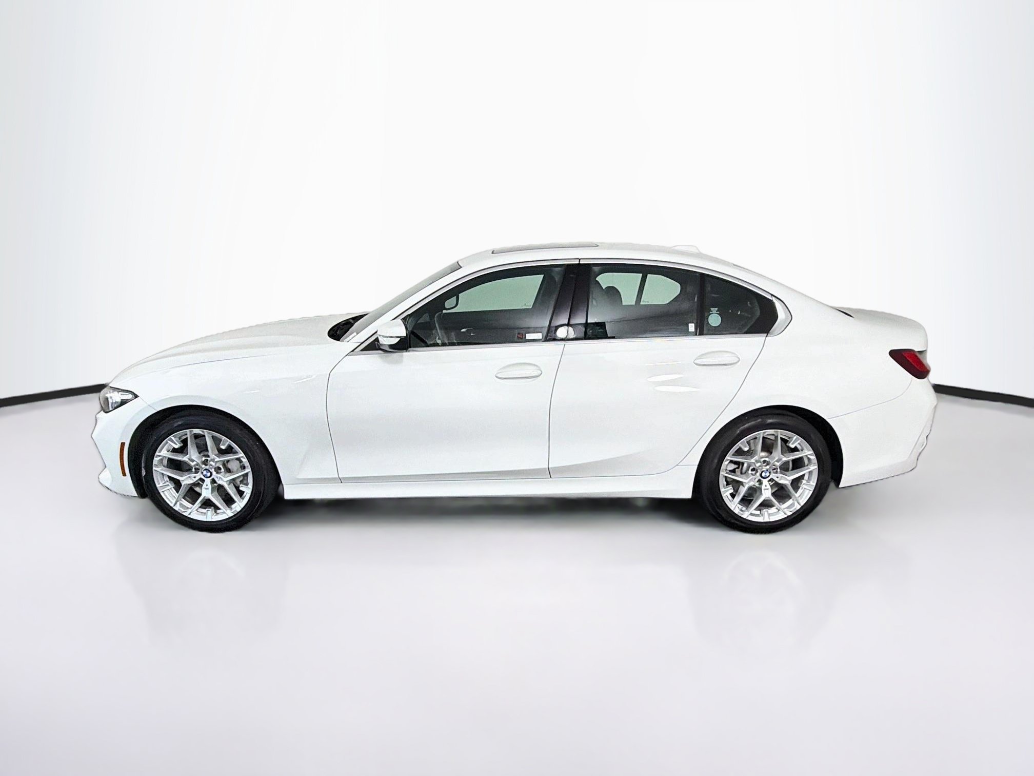 Used 2026 BMW 330i Sedan RWD image 4