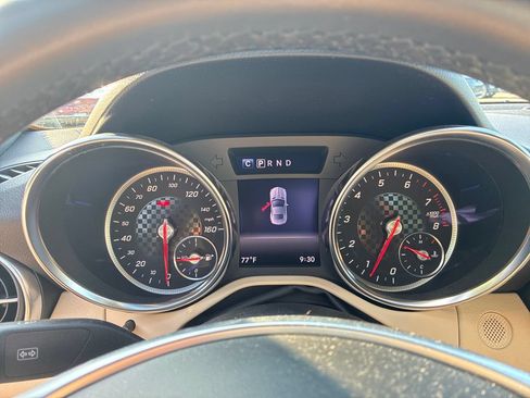 Used 2019 Mercedes-Benz SLC 300 image 13