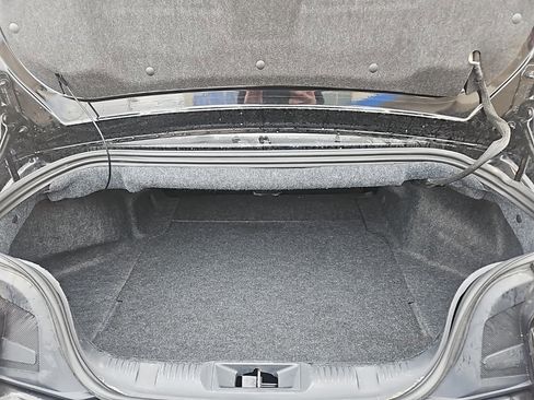 Used 2024 Ford Mustang Convertible image 6