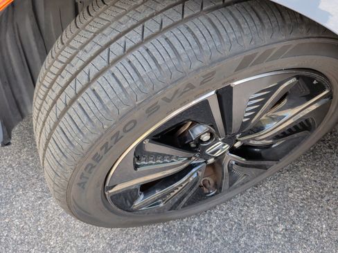 Used 2019 Honda Civic EX image 12