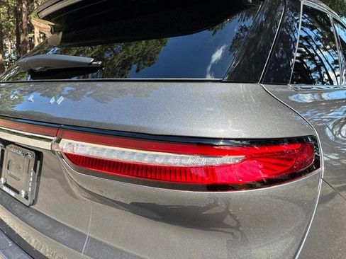 Used 2025 Lincoln Corsair Reserve AWD/4WD image 14