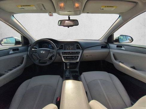 Used 2016 Hyundai Sonata SE FWD image 14