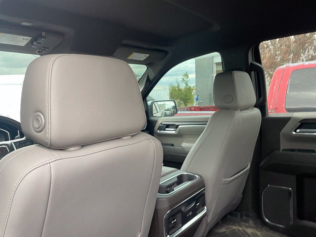 Used 2024 GMC Sierra 1500 SLT w/ SLT Premium Package AWD/4WD image 20
