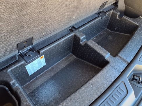 Used 2023 GMC Acadia AT4 w/ Technology Package image 41