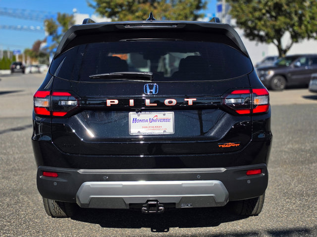 New 2026 Honda Pilot TrailSport image 5