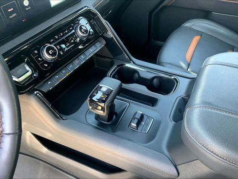 Certified 2023 GMC Sierra 1500 AT4 w/ Technology Package image 16