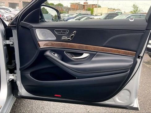 Used 2016 Mercedes-Benz S 550 4MATIC Sedan image 19