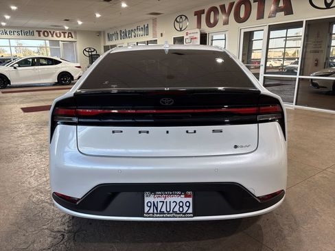 Certified 2024 Toyota Prius LE FWD image 9