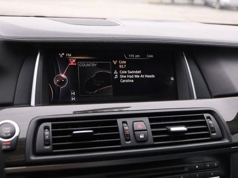 Used 2016 BMW 550i xDrive Sedan AWD/4WD image 18