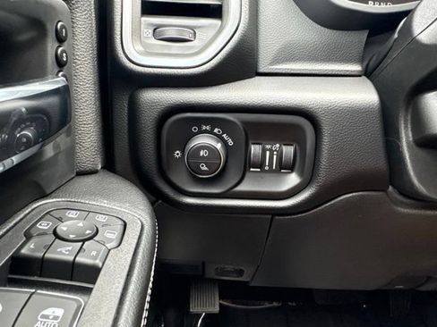 New 2026 RAM 3500 Laramie AWD/4WD image 32