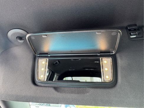 Used 2023 Chevrolet Traverse RS AWD/4WD image 30