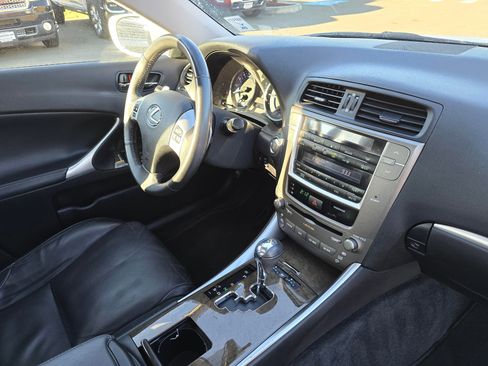 Used 2011 Lexus IS 250 w/ Premium Pkg Value Edition image 30
