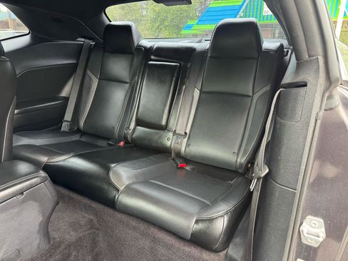 Used 2016 Dodge Challenger SXT Plus RWD image 31
