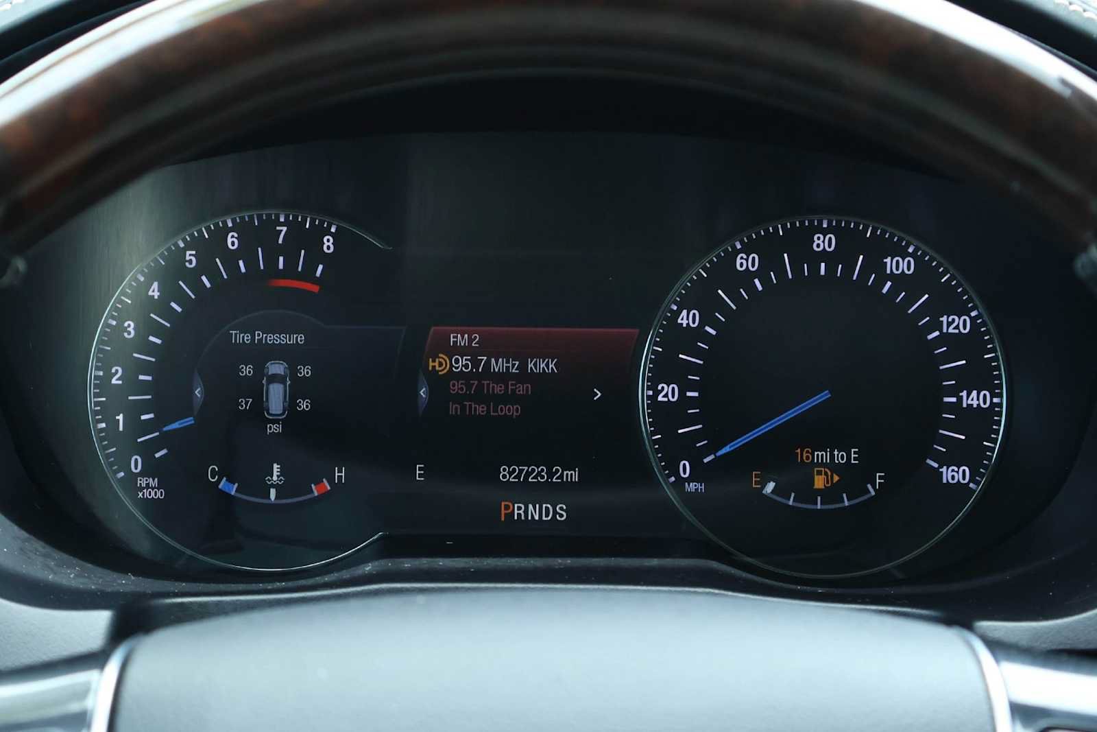 Used 2019 Ford Explorer Platinum AWD/4WD image 18
