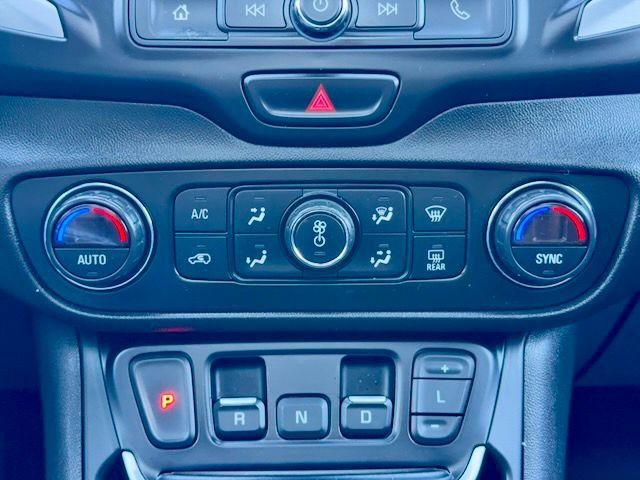 Used 2021 GMC Terrain SLE w/ Driver Convenience Package FWD image 21