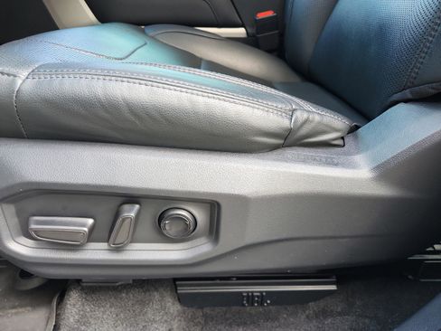 Used 2024 Toyota Tundra Limited image 17