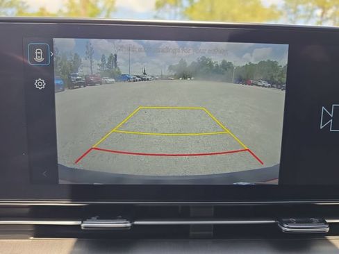 Used 2024 Hyundai Kona SEL FWD image 18