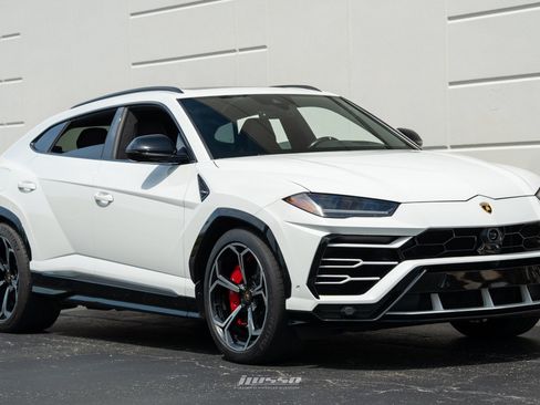 Used 2021 Lamborghini Urus AWD/4WD image 2