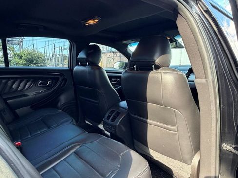 Used 2018 Ford Taurus SHO w/ Sho Performance Package AWD/4WD image 22