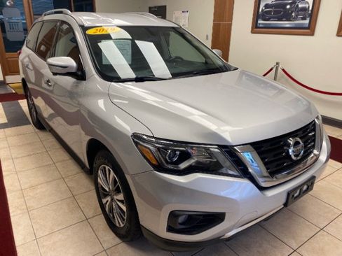 Used 2019 Nissan Pathfinder SL AWD/4WD image 5