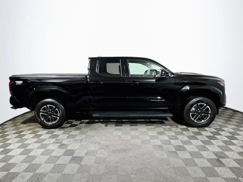 Certified 2025 Toyota Tacoma TRD Sport AWD/4WD image 8