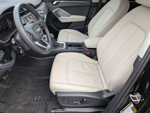 Used 2025 Audi Q3 2.0T Premium w/ Convenience Package image 11