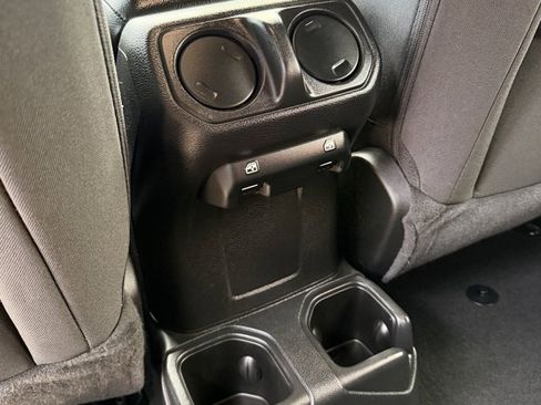 Used 2023 Jeep Wrangler Sport S image 27