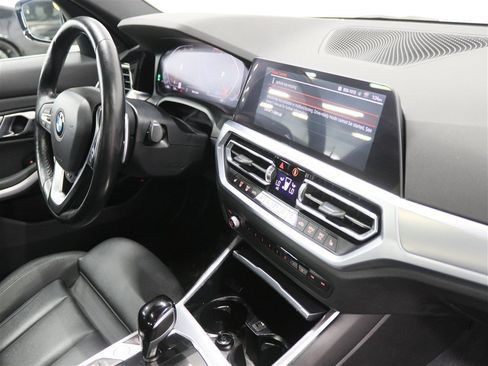 Used 2019 BMW 330i xDrive Sedan w/ Convenience Package AWD/4WD image 29